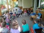 2015-05-20 Bodzaszörp készítés és születésnap a teraszon